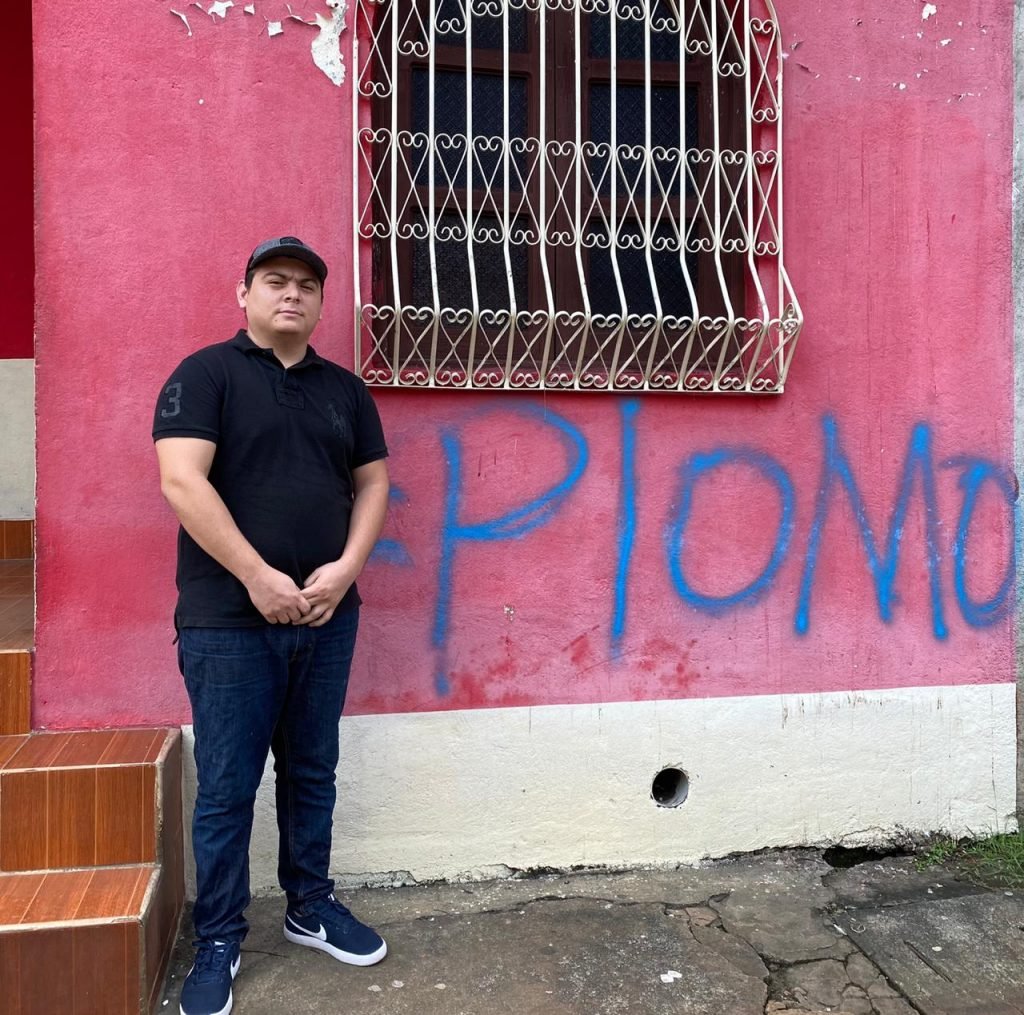 «Tienen miedo», señala joven a quienes le marcaron su casa con la frase «PLOMO», en Chichigalpa