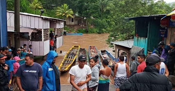 Régimen asedia centros de acopios que se disponen a recopilar ayuda para víctimas del huracán ETA. Foto: Sistema de Noticias del Caribe