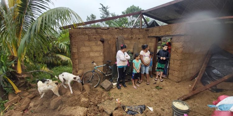 Iota se adentra en territorio hondureño dejando en Nicaragua destrucción, muertes e inundaciones. Foto: A. Navarro/Artículo 66.