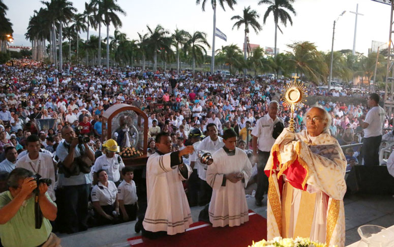 procesión de Jesús Sacramentado