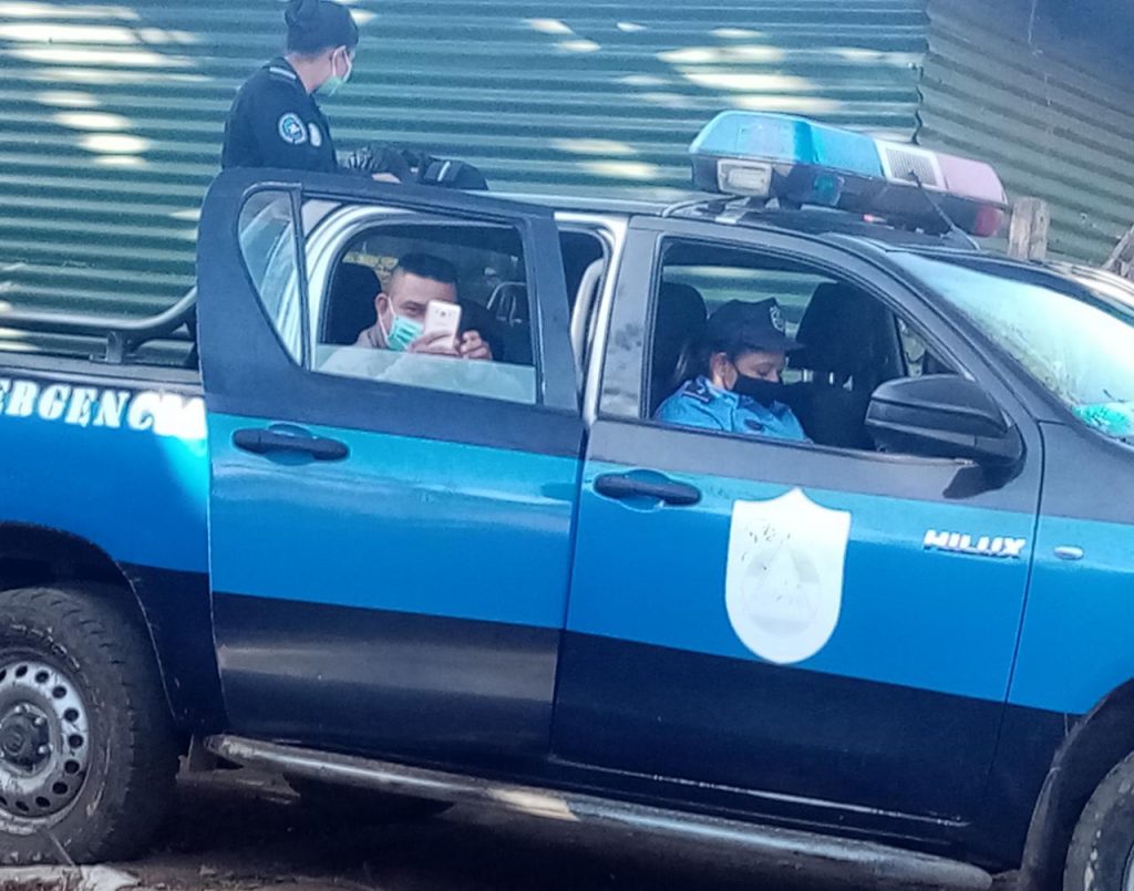 Policía arrecia asedio contra opositor que coordina campaña de ayuda para don Justo Rodríguez