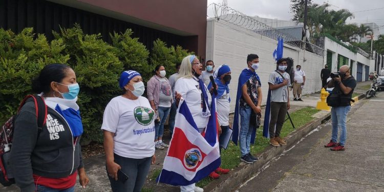 Nicas exiliados en Costa Rica exigen a ACNUR beligerancia ante extrema pobreza que sufren. Foto: Nicaragua Actual