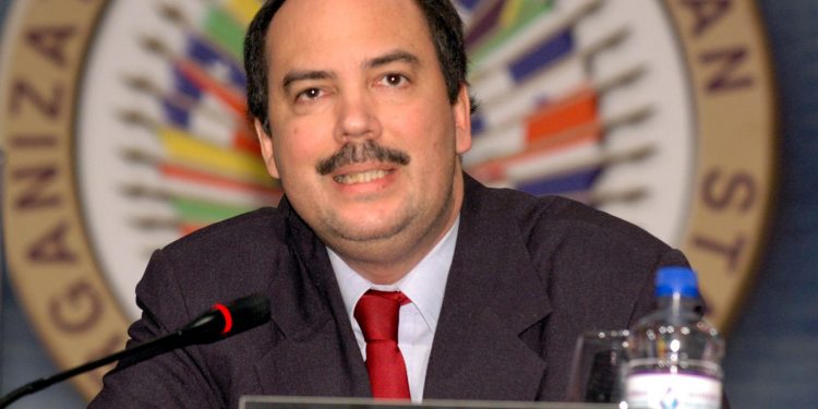 Régimen envía lánguidas condolencias por fallecimiento del jurista Mauricio Herdocia. Foto: OEA.