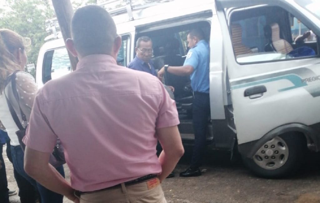 Oficiales amenazan con encarcelar a miembros de CxL que venían a Managua a una reunión partidaria