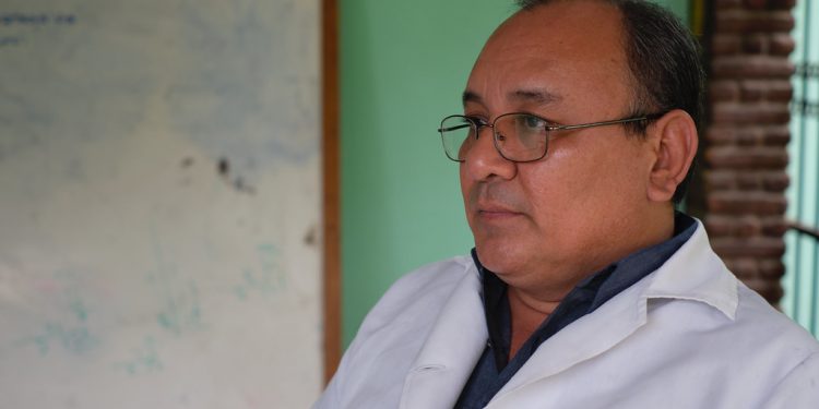 «Hay que aprender a vivir con el miedo» afirma el doctor José Luis Borge, tras ser agredido por motorizados orteguistas