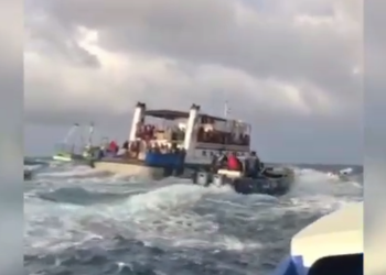 Barco Hilario Sánchez hace aguas entre Bluefields y Corn Island con más de 200 pasajeros abordo. Foto: Captura de pantalla.