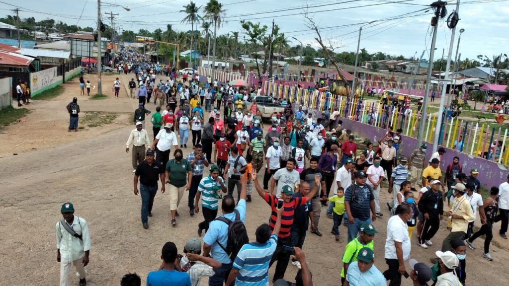 Yatama desafía a la dictadura en Bilwi y se toma las calles