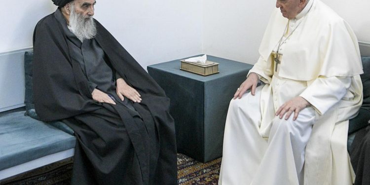 El Papa Francisco visita en Irak a un rebaño católico a punto de extinguirse.. Foto: Internet.