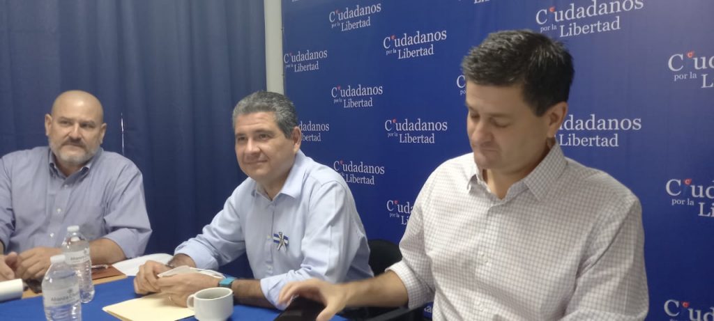 Juan Sebastián Chamorro puja dentro de la Alianza Ciudadana por una posible candidatura en la casilla 15