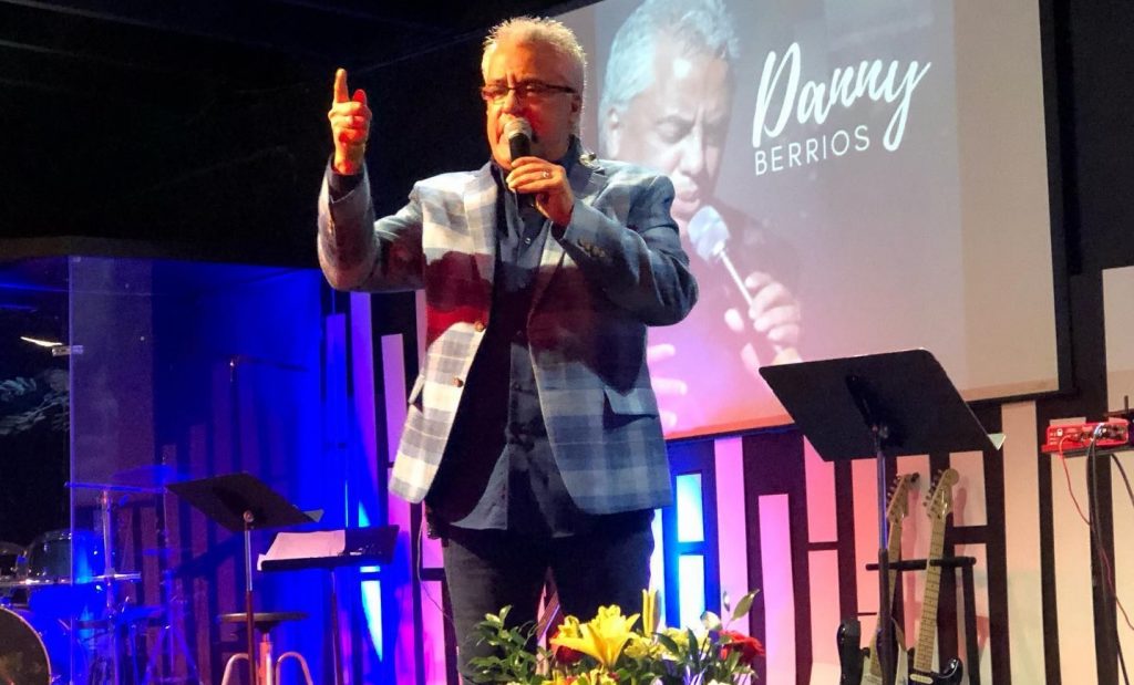 Cantante cristiano Danny Berríos cancela concierto organizado por el «Chocolatito» González