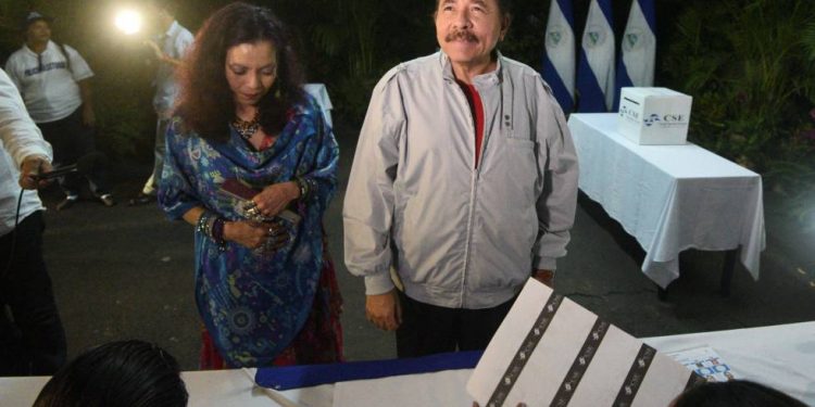 Dictadura de Ortega lanza calendario electoral para poner a correr a la oposición