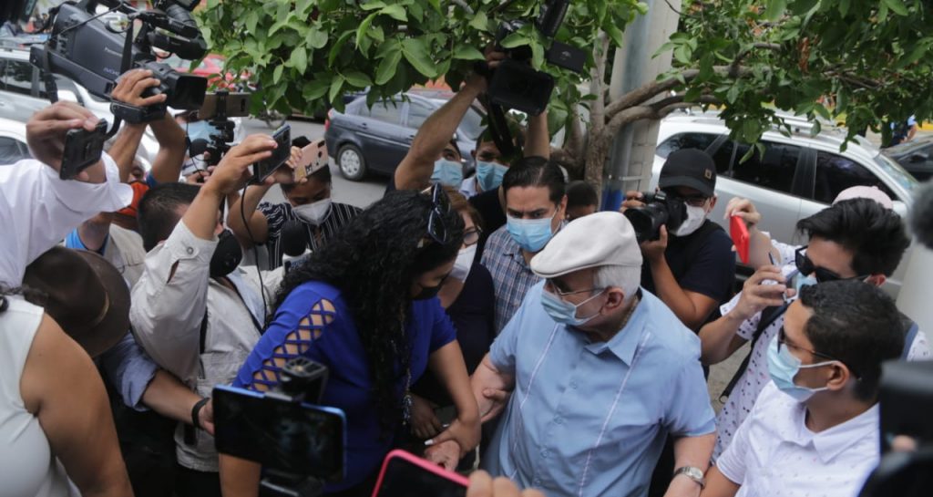 Régimen de Nicaragua intenta instaurar «apagón informativo», advierte informe