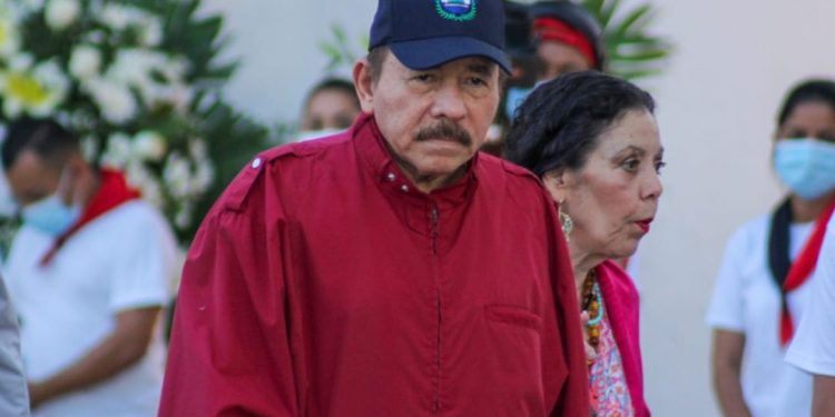 Estados Unidos restringe visas de 100 nicaragüenses afiliados al régimen Ortega-Murillo