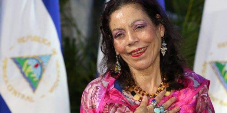 Rosario Murillo dice que sus actividades masivas las hace «cuidando la salud de los nicaragüenses». Foto: Artículo 66 / Gobierno