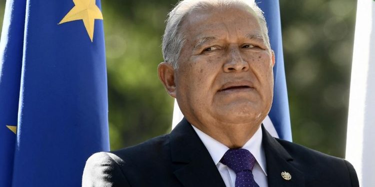 Ortega-Murillo otorga nacionalidad al expresidente Salvador Sánchez Cerén, prófugo de la justicia salvadoreña. Foto: AFP