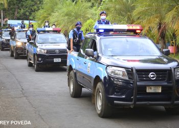 Policía ocupó papelería y celulares a funcionarios del Fideg