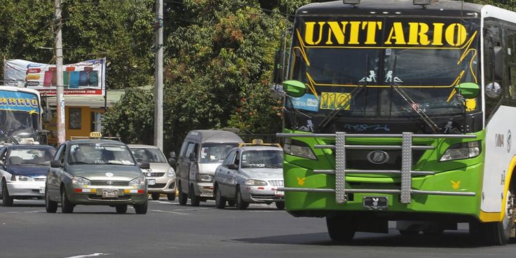 Deficiencia del transporte colectivo en Nicaragua queda en evidencia, tras denuncias de ciudadanos. Foto: Internet