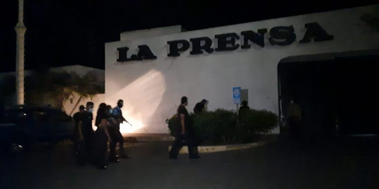 Régimen intenta vender supuesto «acaparamiento de papel» en La Prensa para montarle acusación. Foto: Artículo 66/ Noel Miranda