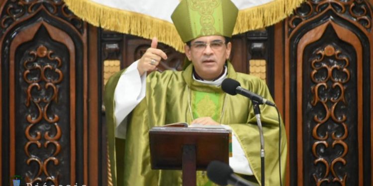 Obispo Álvarez: «Es hora de respetarnos mutuamente para descubrir si conviene, en conciencia, ir a las urnas». Foto: Internet.