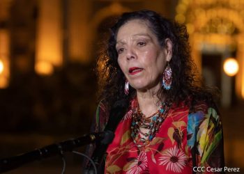 Vicedictadora Murillo asegura que lucha por los derechos humanos, llama «egoísta» a la comunidad internacional y reclama más vacunas. Foto: Internet.