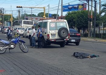 Niño cae en un agujero del piso de una ruta 117 en Managua y muerte tras ser arrollado por las llantas de la misma unidad . Foto: Tomada de internet