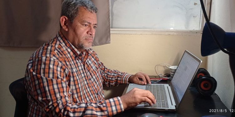 Iván Olivares, periodista de Confidencial, se exilia ante acoso de fiscales de la dictadura. Foto: Cortesía.