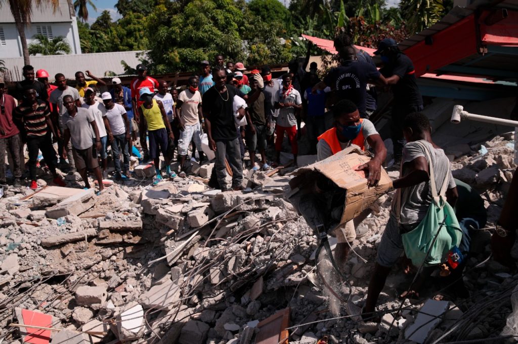 Sube a 1.419 el número de muertos por el terremoto en Haití. Foto: EFE