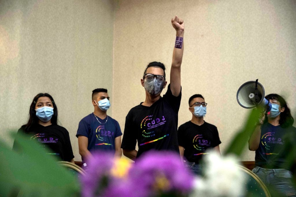 Jóvenes buscan diálogo entre opositores de Nicaragua para enfrentar a Ortega