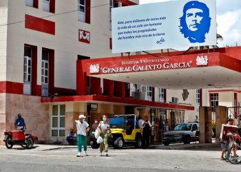 Cuba bate un nuevo récord con 9.907 casos de covid-19 en un día. Foto: EFE.