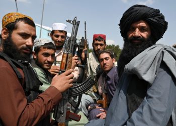 Los talibanes matan y cuelgan en público a cuatro secuestradores