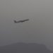 Un vuelo de Qatar Airways despega al reanudarse las operaciones de vuelo internacional en el Aeropuerto Internacional Hamid Karzai en Kabul, Afganistán. EFE / EPA / STRINGER