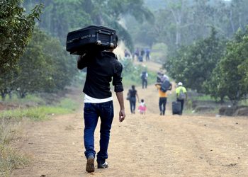 Nicaragüenses continúan migrando a causa de la crisis. Foto: Jader Flores / La Prensa