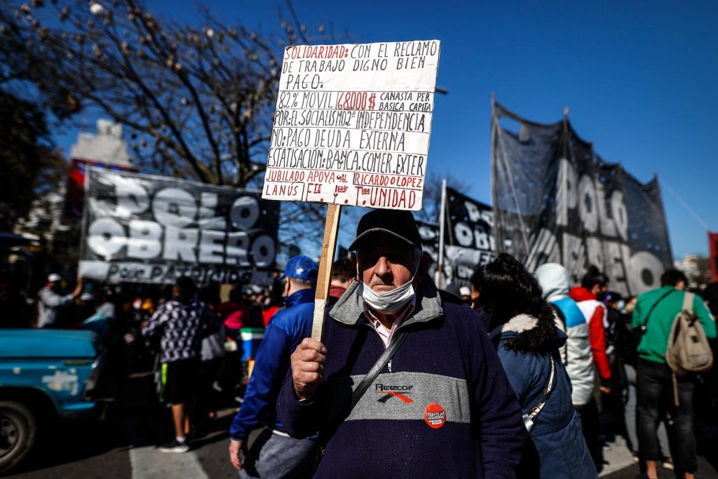 Protestas vuelven a las calles argentinas tras derrota electoral oficialista
