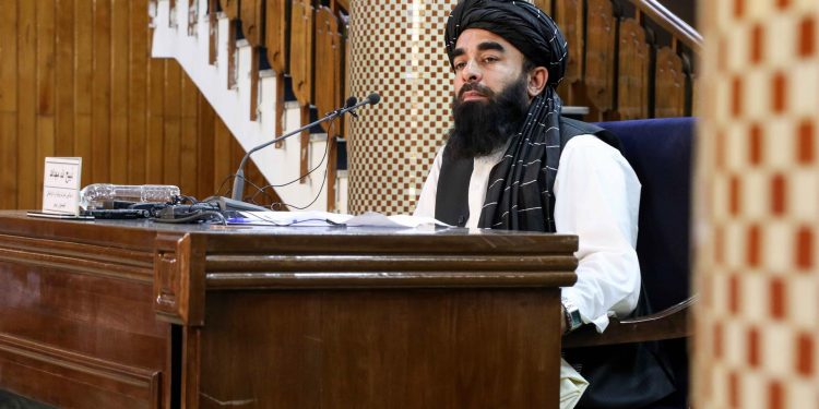 Los talibanes prevén que el primer Gobierno para Afganistán sea "interino". Foto: EFE/EPA/STRINGER