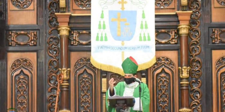Monseñor Álvarez: «La iglesia siempre ha sido atacada por el demonio». Foto: Artículo 66 / Diócesis Media
