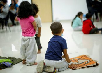 EEUU aceptará peticiones para programa de acogida de menores centroamericanos