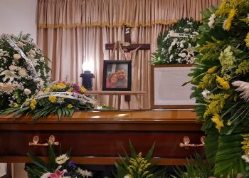 Honras fúnebres de Heydi Meza, madre de Max Jerez. El régimen de Nicaragua le negó al preso político poder despedirse de su madre. Foto: Noel Pérez / Artículo 66
