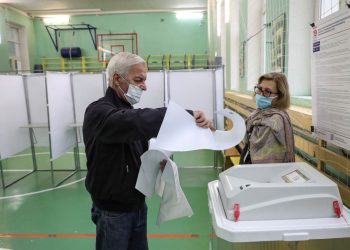 Putin y los rusos empiezan a votar sin oposición en elecciones legislativas