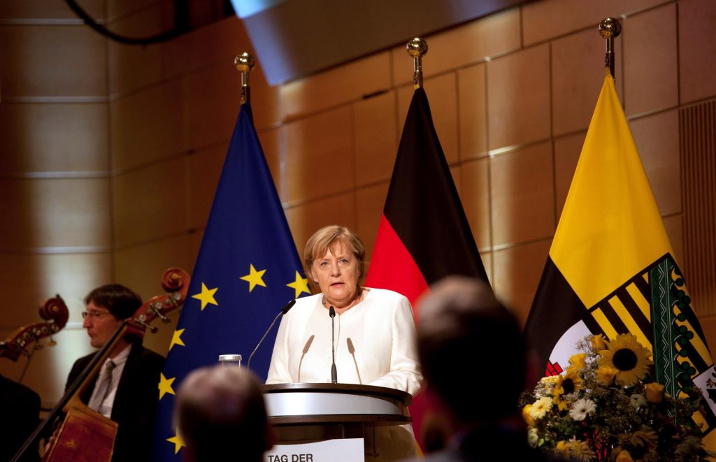 Angela Merkel: «La democracia es algo por lo que hay que trabajar cada día»