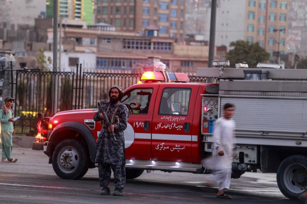 Al menos dos muertos en una explosión cerca de una mezquita en Kabul