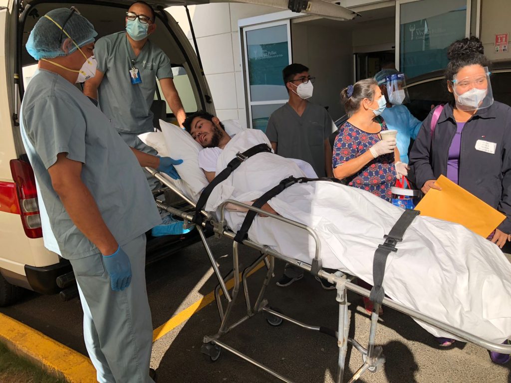 Miguelito Mora es dado de alta médica luego de batallar contra el COVID-19. Foto: Artículo 66 / Cortesía