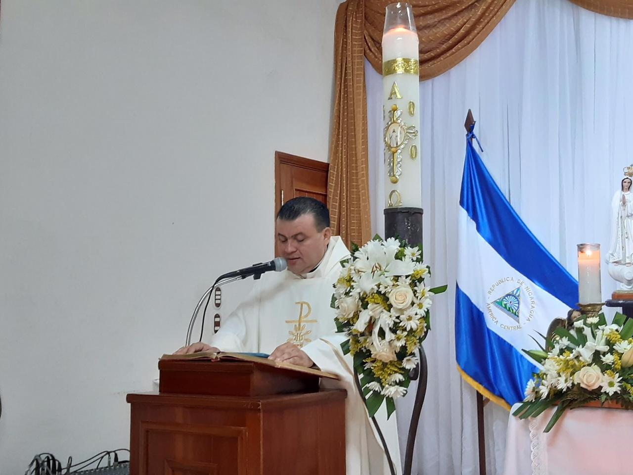 Father Uriel Vallejos.  Photo: Middle Diocese
