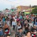 Migrantes caminan en caravana hoy, por el municipio de Huehuetán, en el estado de Chiapas (México). EFE / Artículo 66.