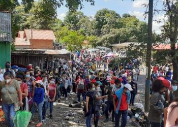 Nicaragüenses siguen optando por vacunarse en Honduras, ante desconfianza de vacunas cubanas y rusas. Foto: Artículo 66 / Cortesía