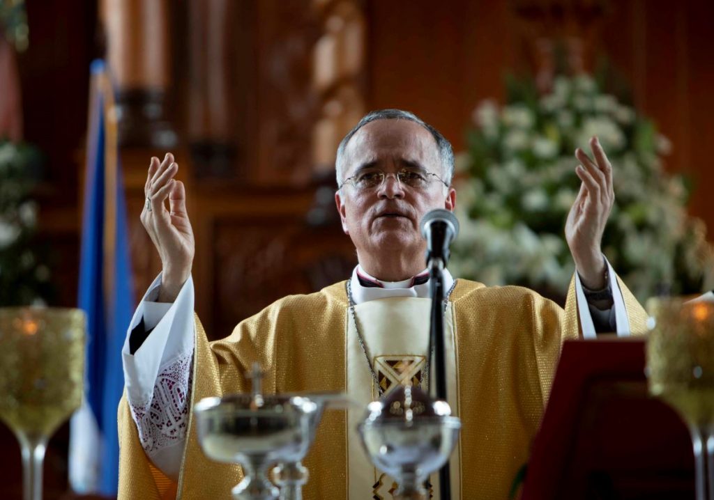 Obispo Báez pide no olvidar a los "presos políticos" ni exiliados