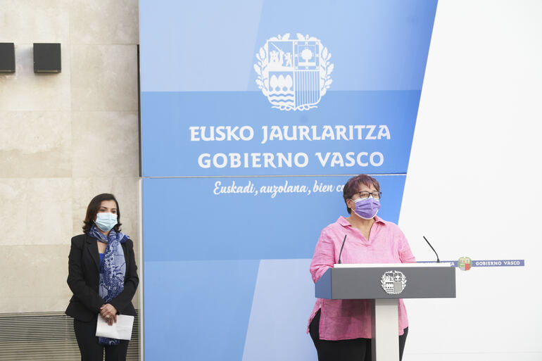 María Eugenia Goméz, representante de la Articulación Feminista, durante el evento del Premio Ignacio Ellacuría. Foto: Irekia