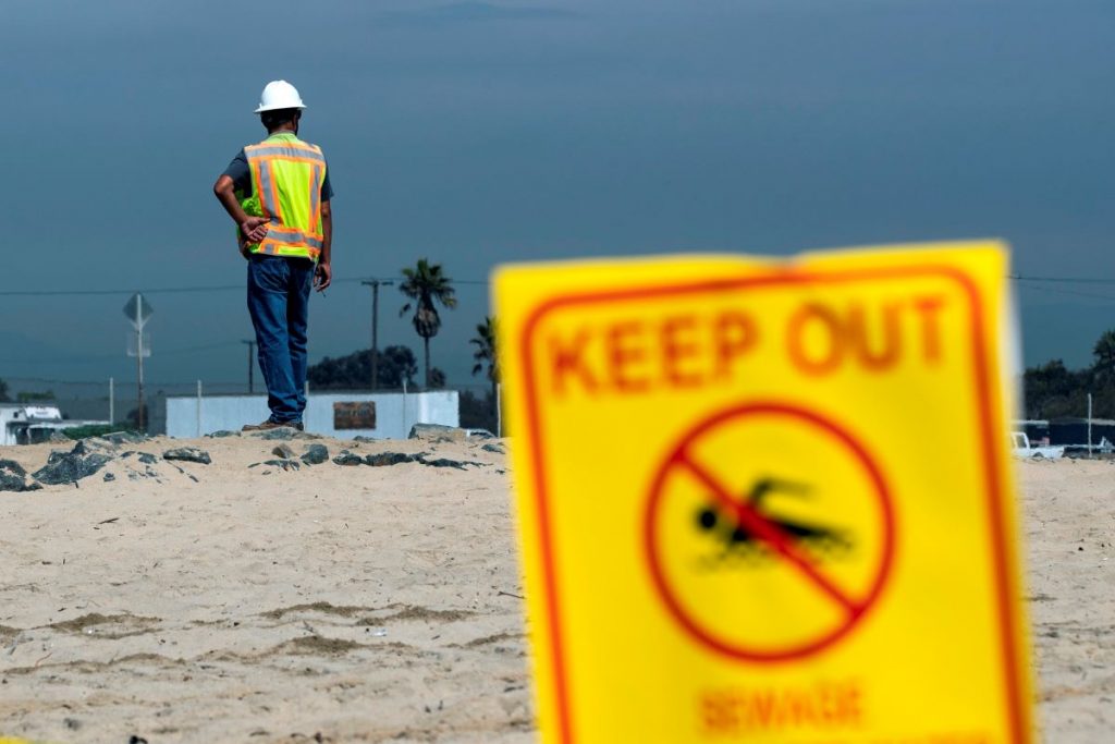 Cierran playas en California por derrame de crudo
