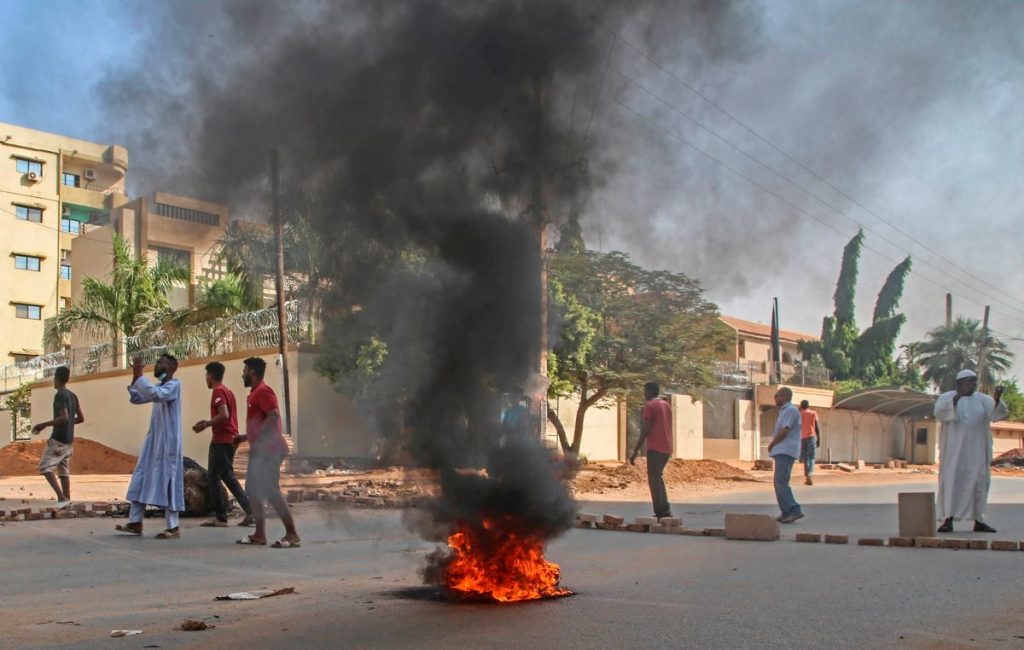 Al menos dos muertos en protestas contra Golpe de Estado en Sudán