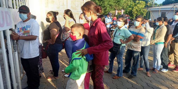 Rosario Murillo defiende aplicación de vacunas cubanas: «Es una decisión soberana» y la OMS lo «respeta». Foto: Artículo 66 / Noel Miranda