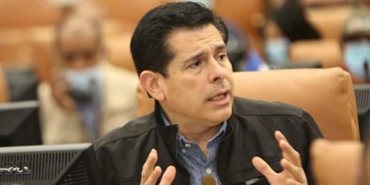 Wálmaro Gutiérrez anuncia «gran diálogo nacional» después de amaño electoral. Foto: Asamblea Nacional